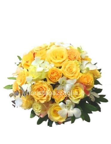 centrotavola con fiori da concordare al momento e misure